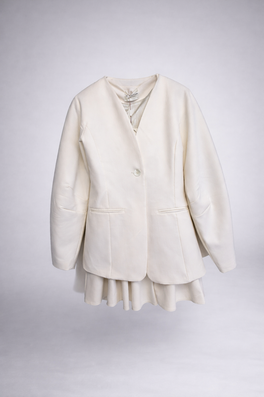 ensemble veste jupe écru manches ballons