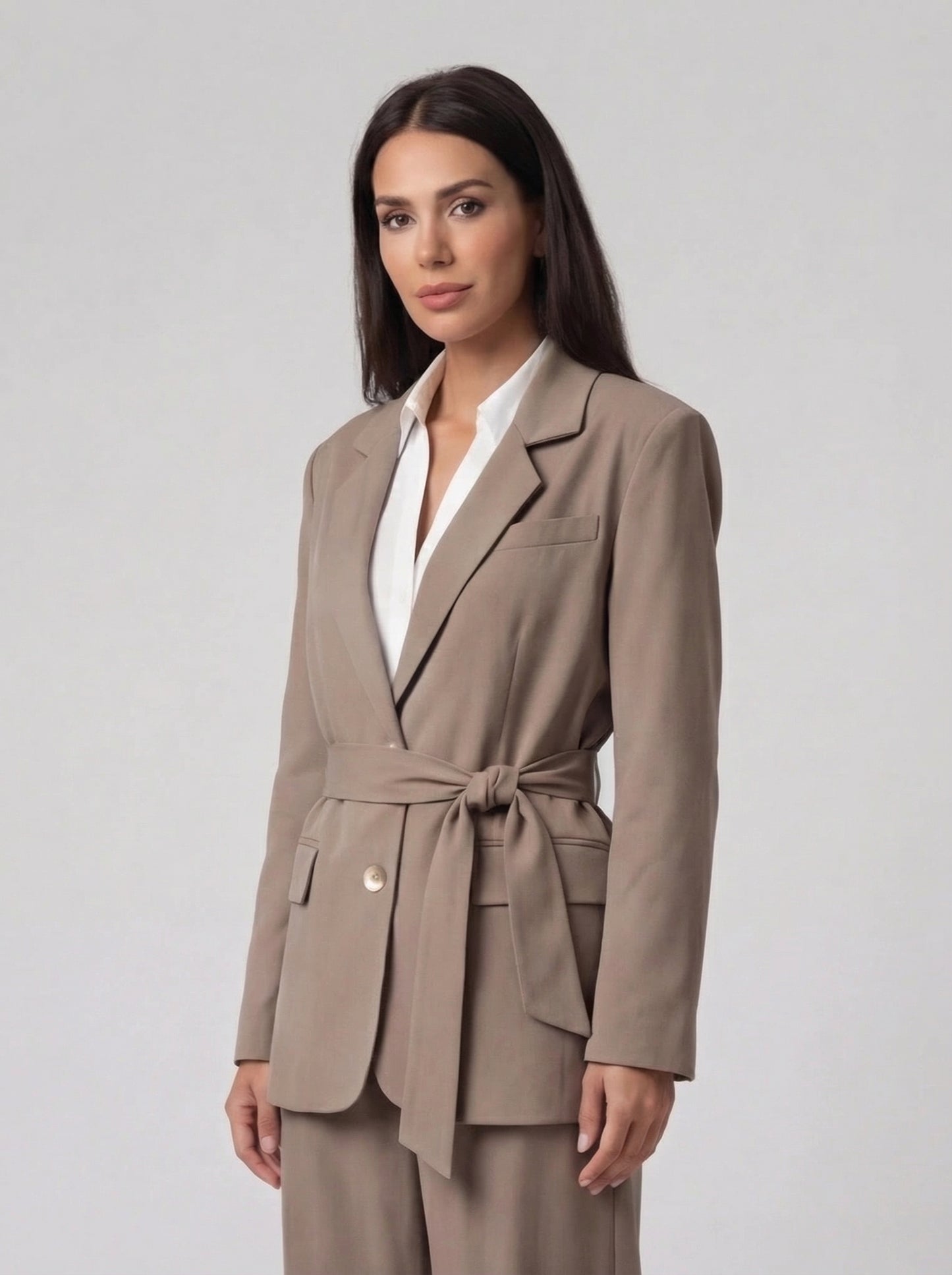 Ensemble tailleur kaki avec ceinture