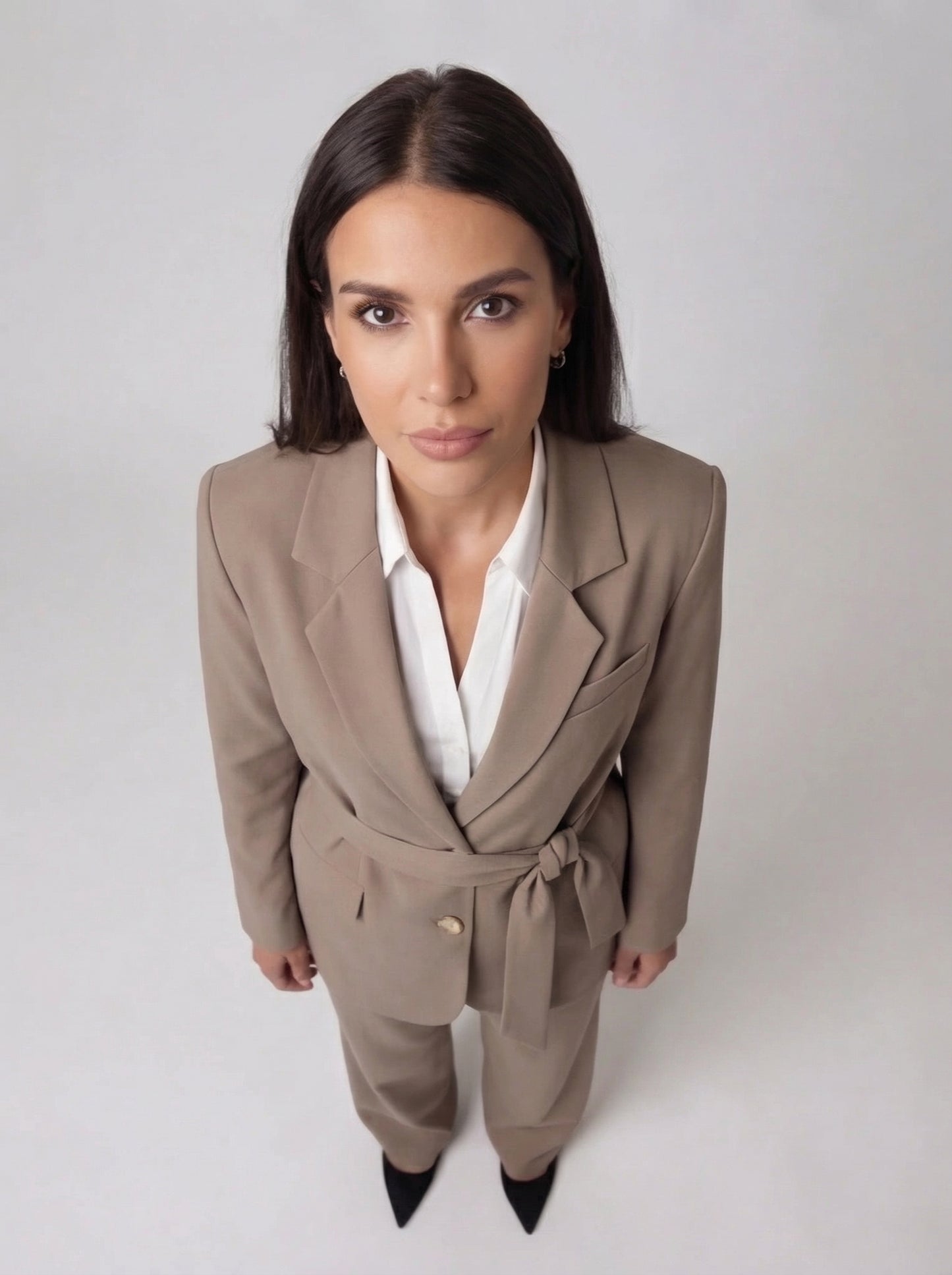 Ensemble tailleur kaki avec ceinture