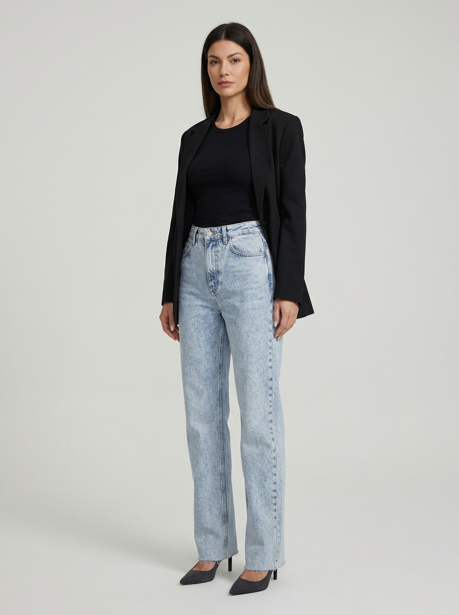 Jean bleu clair coupe évasée