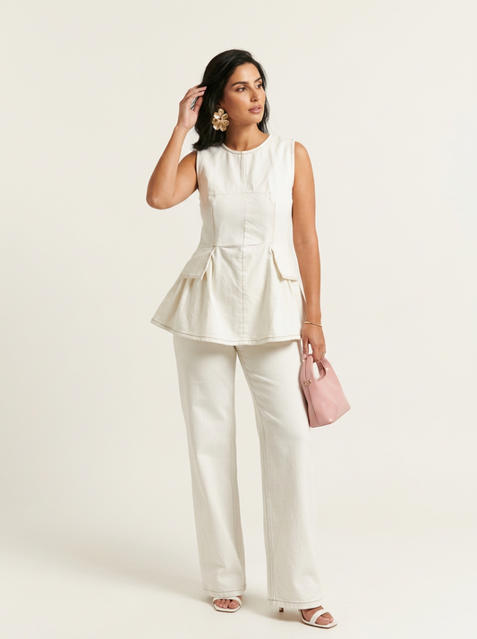 Top structuré écru à surpiqûres contrastées